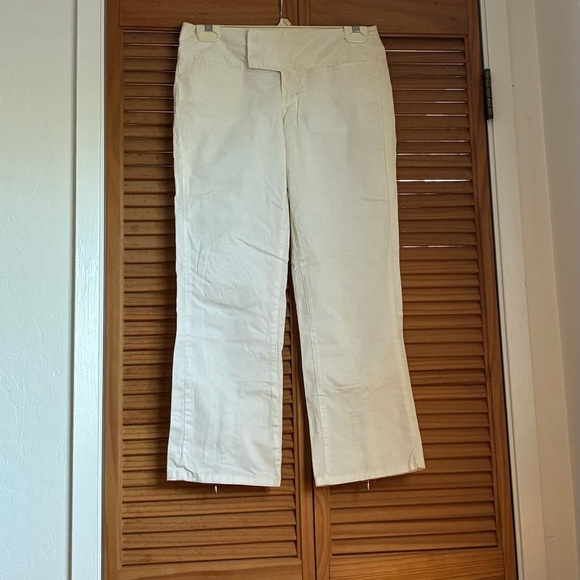 xhilaration Pants - White Straight-Leg cropped pants